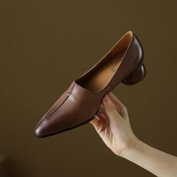 2023 г. Весенние женские туфли-лодочки из натуральной кожи 22-24,5 см, Вощеная воловья кожа, острый носок, круглый каблук, модная женская обувь в стиле ретро