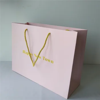 Оптовая продажа, 500 шт. /лот, Элегантная розовая бумажная сумка для покупок с персонализированным логотипом с тиснением, Подарочная упаковка для макияжа для бутика одежды